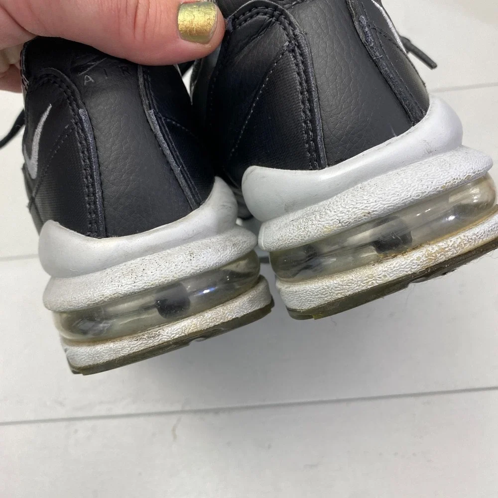 Nike Air Max 95 GS Black Metallic Silver Sneakers Kids Mens Size 6.5Y AT8091-001